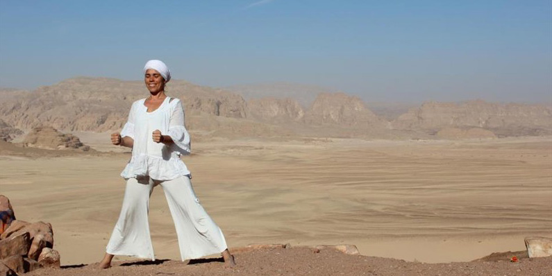 Kundalini på Mangalam med Emma